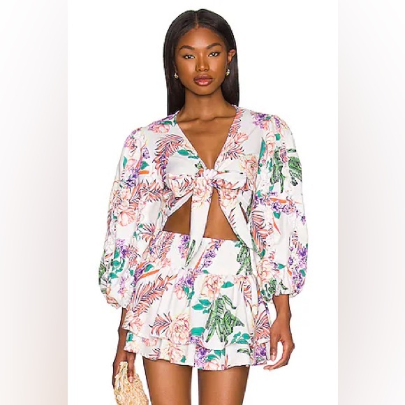 NWT Agua Bendita x REVOLVE | Okzana Top in White Floral - Picture 1 of 15